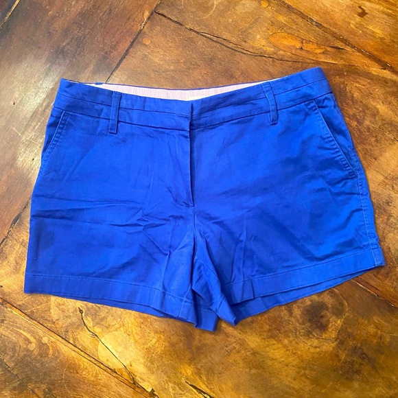 Cambridge Dry Goods size 6 blue shorts.